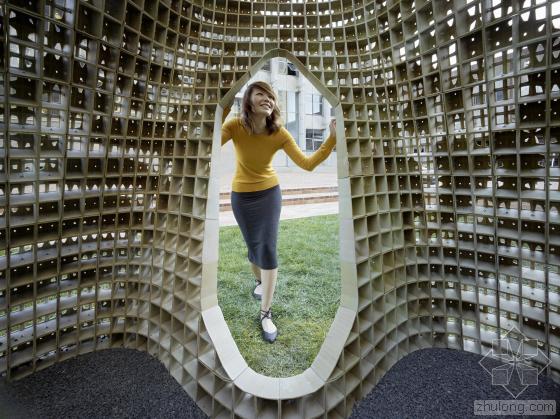 3D打印创造出水泥花朵景观亭局部-3D打印创造出水泥花朵景观亭第3张图片